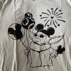 Disney Baby Yoda TShirt white size medium